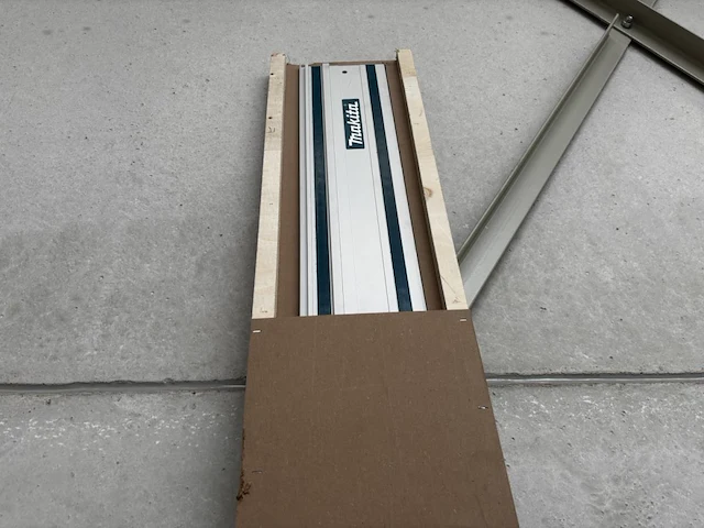 Makita circkelzaag - afbeelding 5 van  5