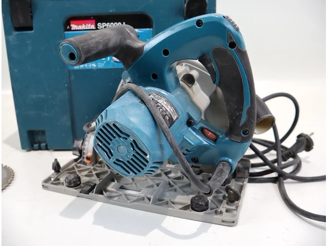 Makita cirkelzaag - afbeelding 3 van  6