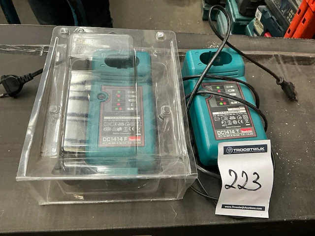 Makita dc1414t batterijlader (2x) - afbeelding 1 van  3