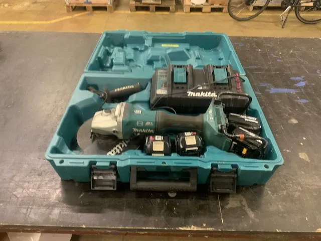 Makita dga 900 haakse slijpmachine - afbeelding 1 van  7