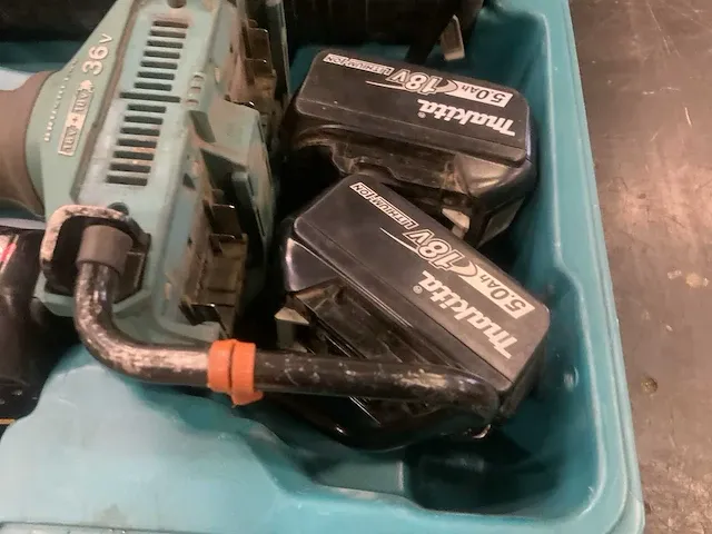 Makita dga 900 haakse slijpmachine - afbeelding 4 van  7
