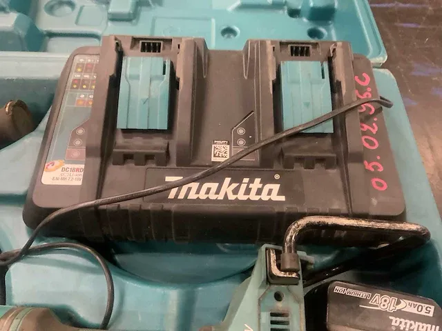 Makita dga 900 haakse slijpmachine - afbeelding 5 van  7