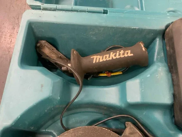Makita dga 900 haakse slijpmachine - afbeelding 6 van  7
