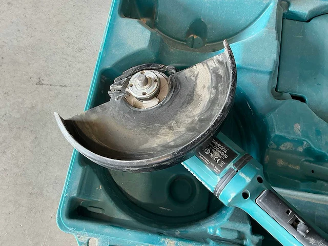 Makita dga900 haakse slijpmachine - afbeelding 3 van  6