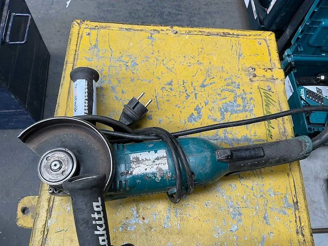 Makita diverse elektrische slijpmachines (3x) - afbeelding 2 van  5