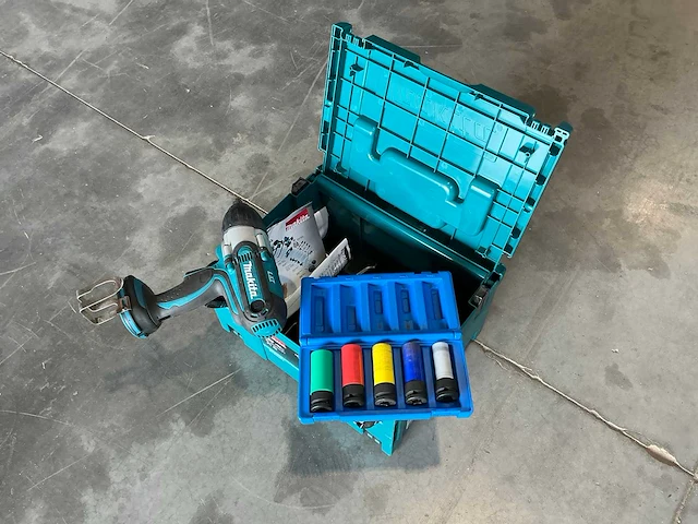 Makita dtw450zj slagmoersleutel - afbeelding 1 van  4