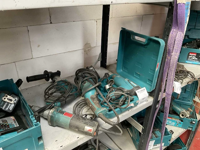 Makita elektrisch handgereedschap (4x) - afbeelding 1 van  5