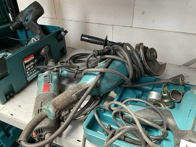 Makita elektrisch handgereedschap (4x) - afbeelding 3 van  5