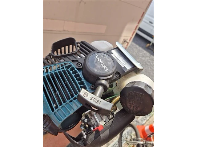 Makita em2600u met attributen in zak - afbeelding 6 van  6