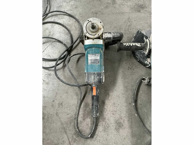 Makita ga9030r haakse slijpmachine (2x) - afbeelding 5 van  6