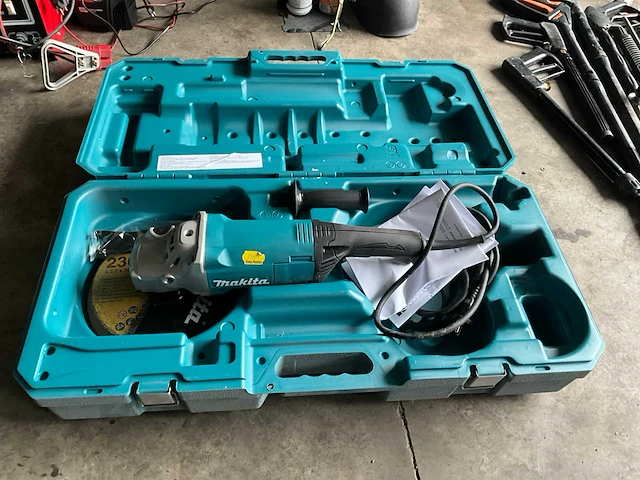 Makita ga9060 haakse slijpmachine - afbeelding 2 van  5