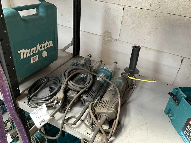 Makita gd0811c rechte slijper (4x) - afbeelding 1 van  5