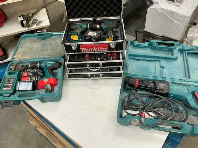 Makita gereedschappen (4x) - afbeelding 1 van  11