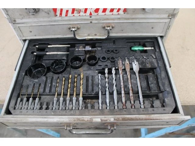 Makita gereedschapskist + accu schroefmachine - afbeelding 3 van  5