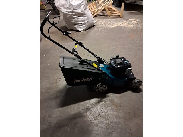 Makita grasmaaier - afbeelding 1 van  7