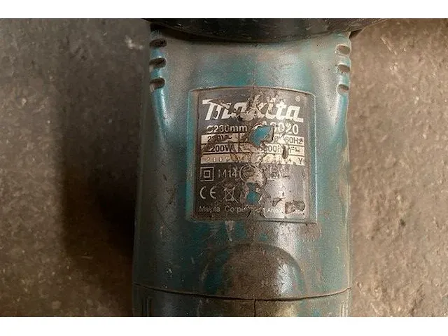 Makita grote haakse slijper - afbeelding 2 van  2