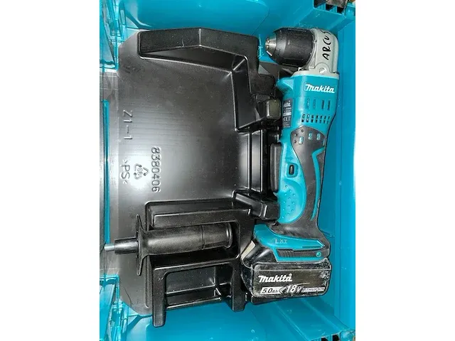 Makita haakse boormachine - afbeelding 1 van  3