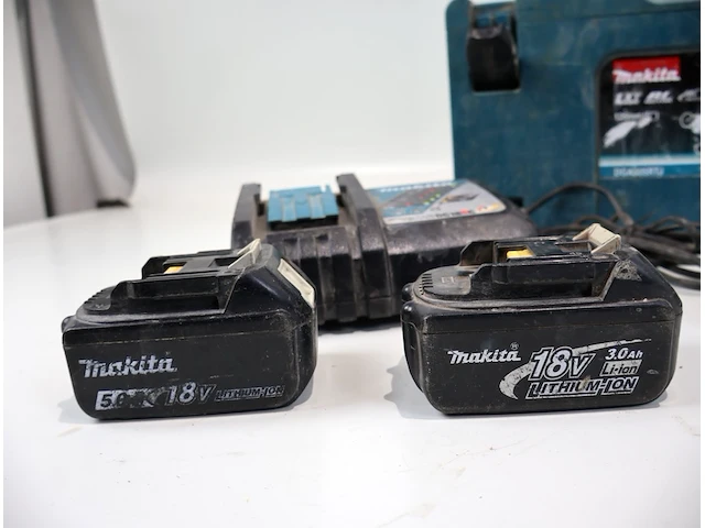 Makita haakse slijper - afbeelding 5 van  6
