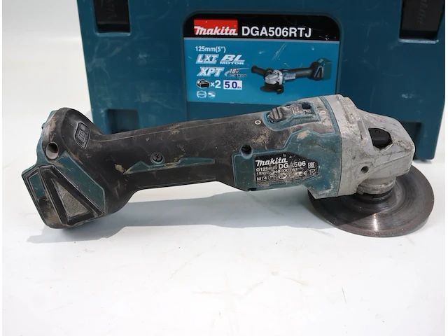 Makita haakse slijper - afbeelding 3 van  5