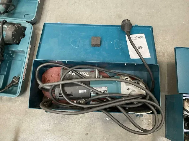 Makita haakse slijpmachine (2x) - afbeelding 3 van  3