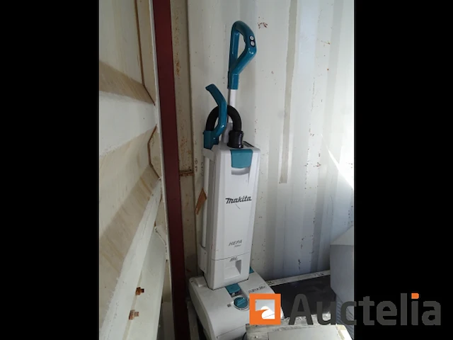 Makita hepa stofzuiger met 1 dubbele oplader en 2 accu's - afbeelding 1 van  10
