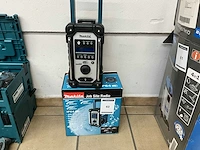 Makita ip64 dab werfradio - afbeelding 1 van  2