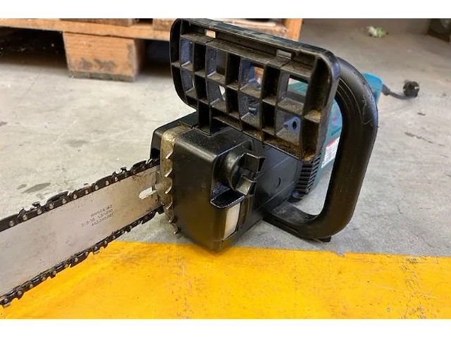 Makita kettingzaag - afbeelding 2 van  6