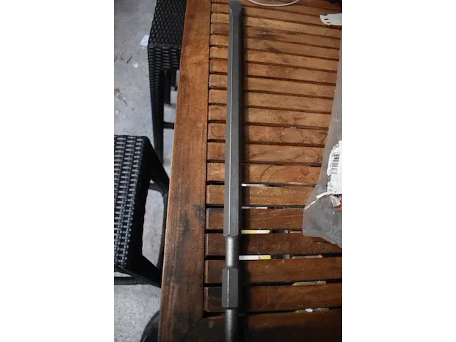 Makita koudbeitel (p-13421) m21 - afbeelding 1 van  2