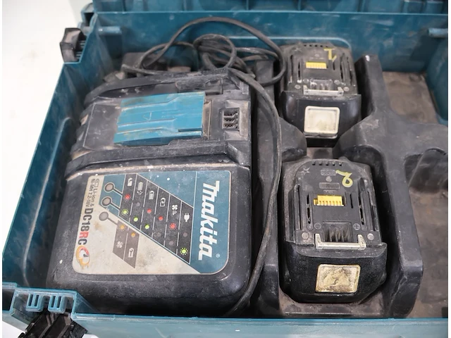 Makita lader en accu's - afbeelding 3 van  4