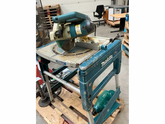 Makita lf1000 tafelcirkelzaagmachine - afbeelding 2 van  7