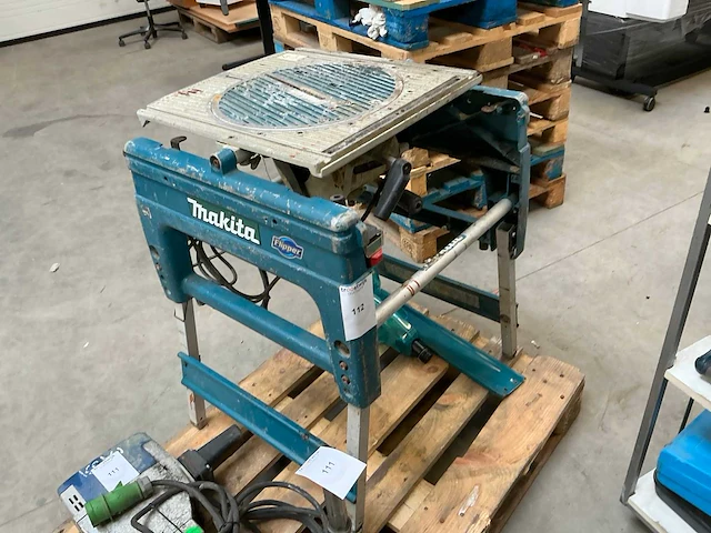 Makita lf1000 tafelcirkelzaagmachine - afbeelding 6 van  7
