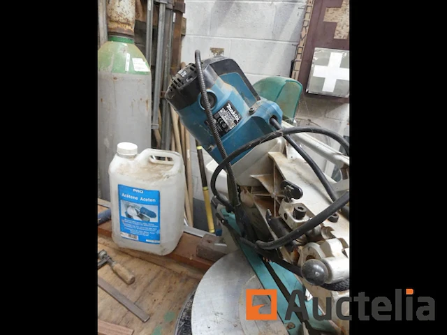 Makita ls10 16 fl verstekzaag met standaard - afbeelding 11 van  12