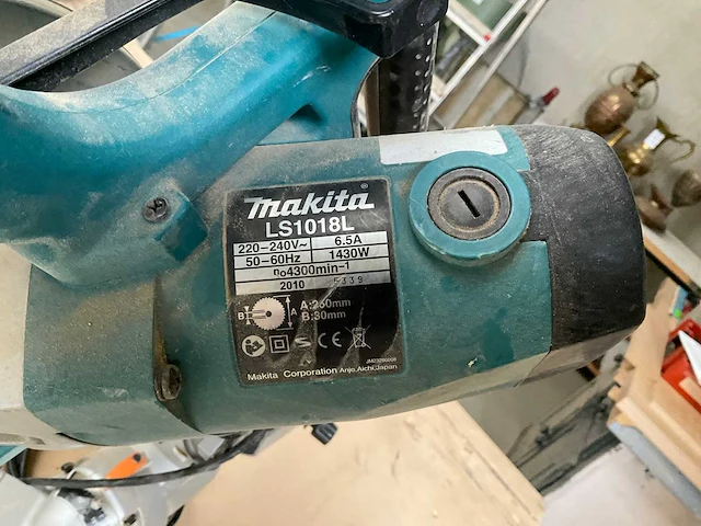 Makita ls1018l afkortcirkelzaagmachine - afbeelding 5 van  5