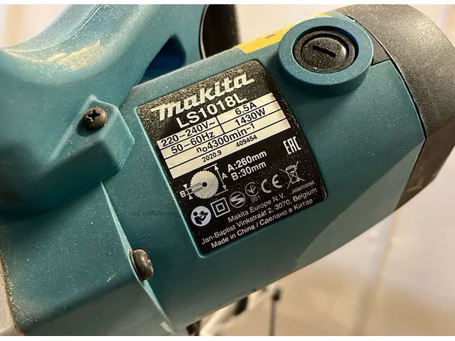 Makita ls1018l kap- en verstekzaag - afbeelding 7 van  7