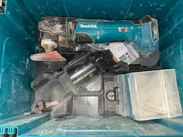 Makita multitool - afbeelding 1 van  2