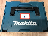 Makita nietmachine
