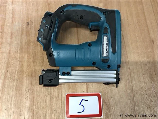 Makita nietmachine - afbeelding 4 van  4