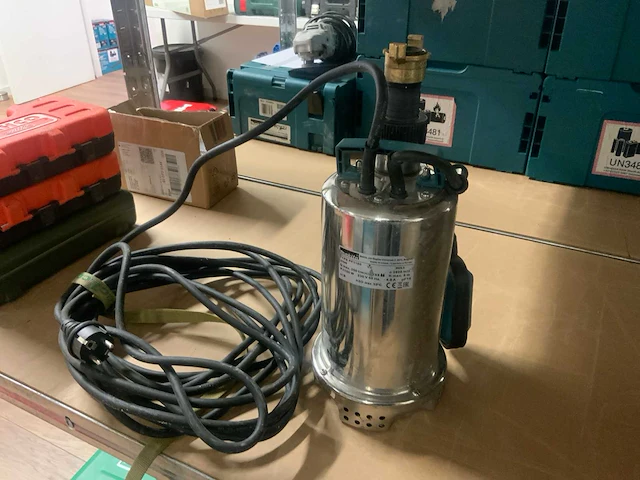 Makita pf1100 dompelpomp - afbeelding 1 van  6