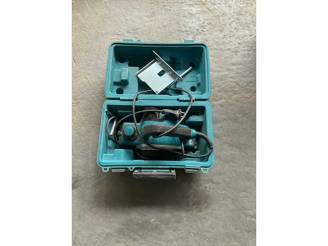 Makita schaafmachine - afbeelding 1 van  2