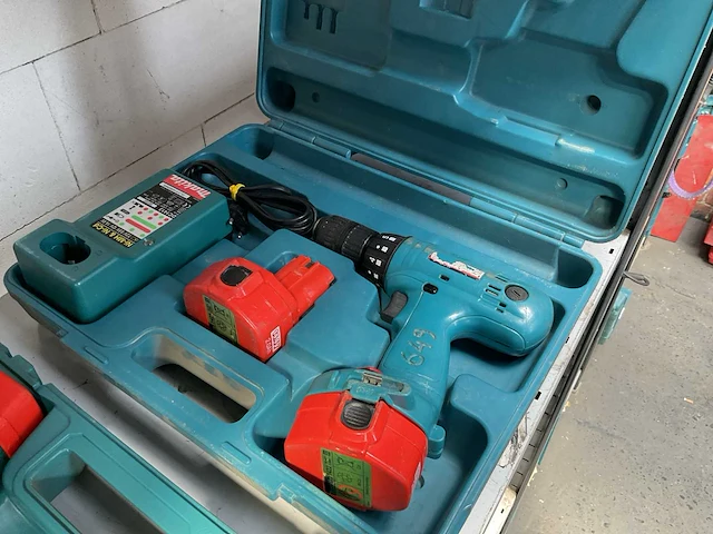 Makita schroefboormachine (2x) - afbeelding 3 van  4