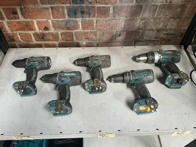 Makita schroefboormachine (5x) - afbeelding 1 van  4