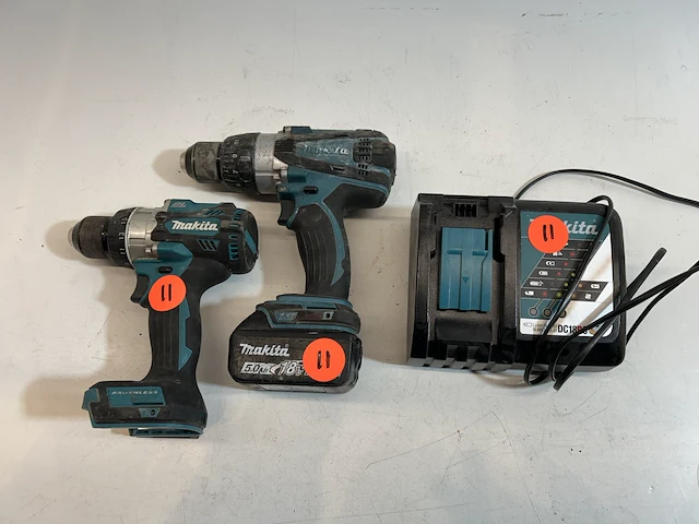 Makita set handboormachine + lader - afbeelding 1 van  4