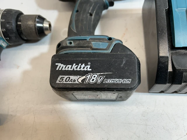 Makita set handboormachine + lader - afbeelding 3 van  4