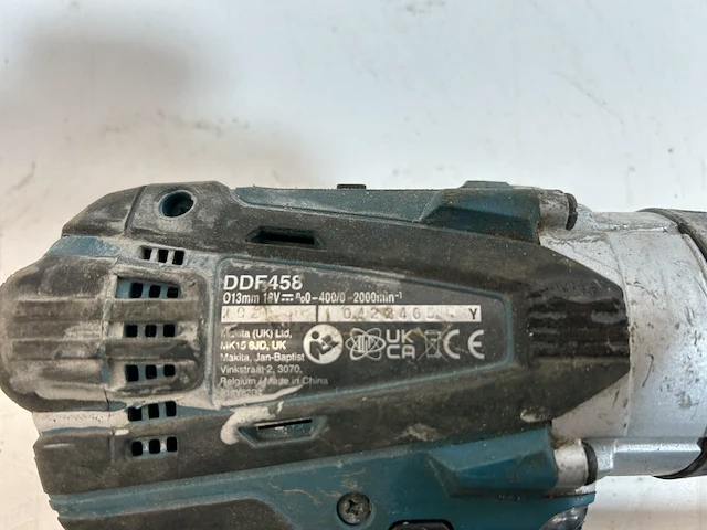 Makita set handboormachine + lader - afbeelding 4 van  4