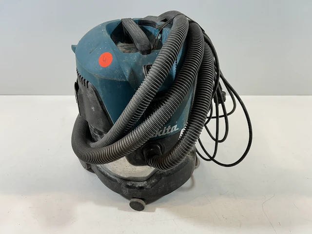Makita stofzuiger (werkende staat) - afbeelding 1 van  2