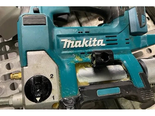 Makita verfspuit - afbeelding 4 van  4