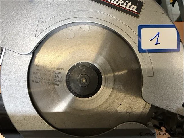 Makita zaagmachine - afbeelding 4 van  5
