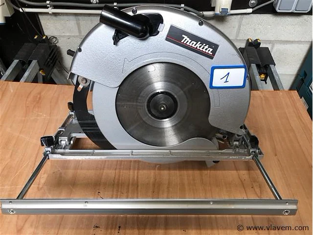 Makita zaagmachine - afbeelding 5 van  5