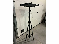 Mamba black m9024 green lasereffect-projector op statief - afbeelding 23 van  23