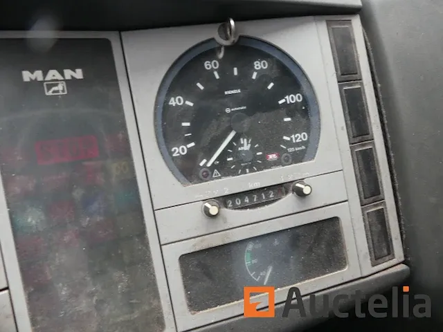 Man l 90 f vrachtwagen met dekzeil (1999-204.712 km) - afbeelding 17 van  18